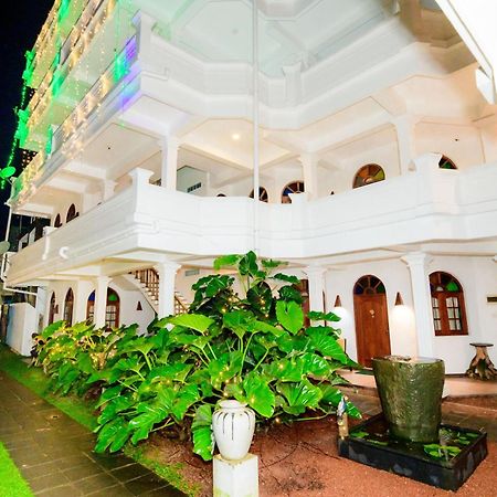 Royal Beach Hotel & Restaurant Hikkaduwa Dış mekan fotoğraf